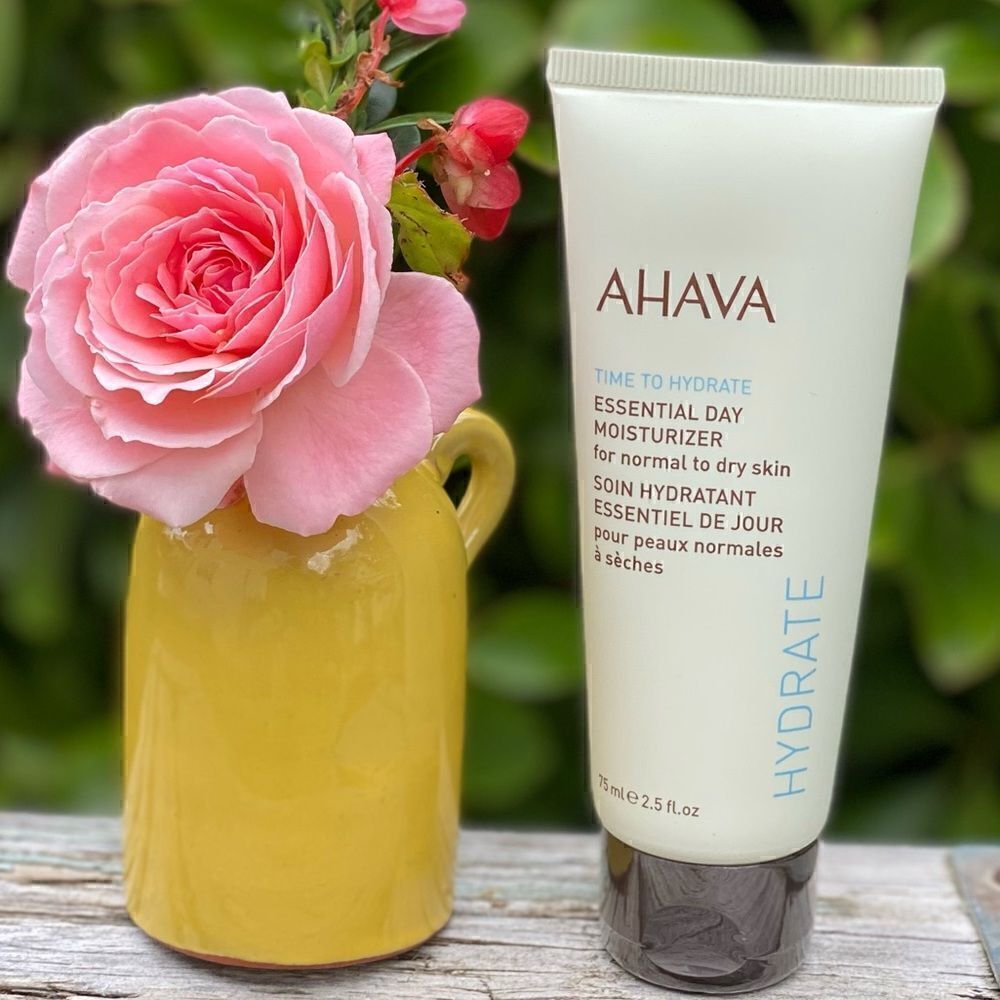 💄AHAVA Essential Day Moisturizer - Normal To Dry Skin New and Unopened.